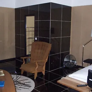 Hotel Saint Trophime 2*, Arles Frankreich